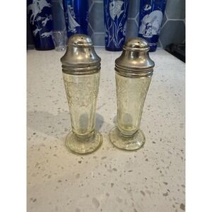 Hazel Atlas Yellow Florentine #2 Poppy Salt And Pepper Shakers Depression Glass